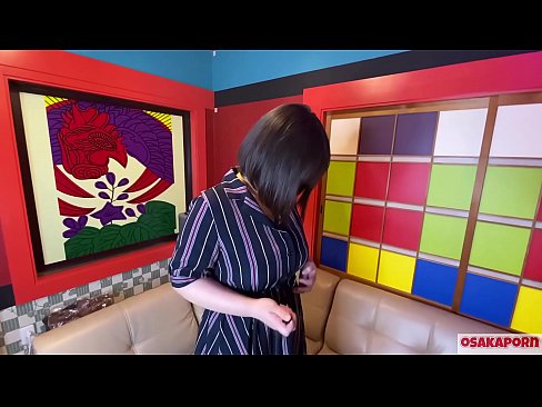 ❤️ O bonitinho japonês de mamas grandes se masturba com brinquedos sexuais e tem um orgasmo. Ela fala em uma entrevista sobre sua experiência fodida. Mamas enormes e ratas peludas gemendo alto. Osakaporn Porno vídeo em nós ☑