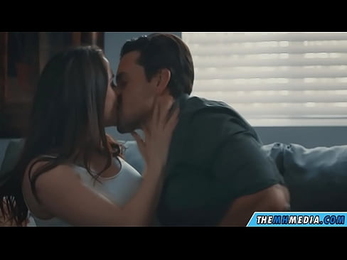 ❤️ Sexo romântico com uma boa mãe mocinha Porno vídeo em nós ☑